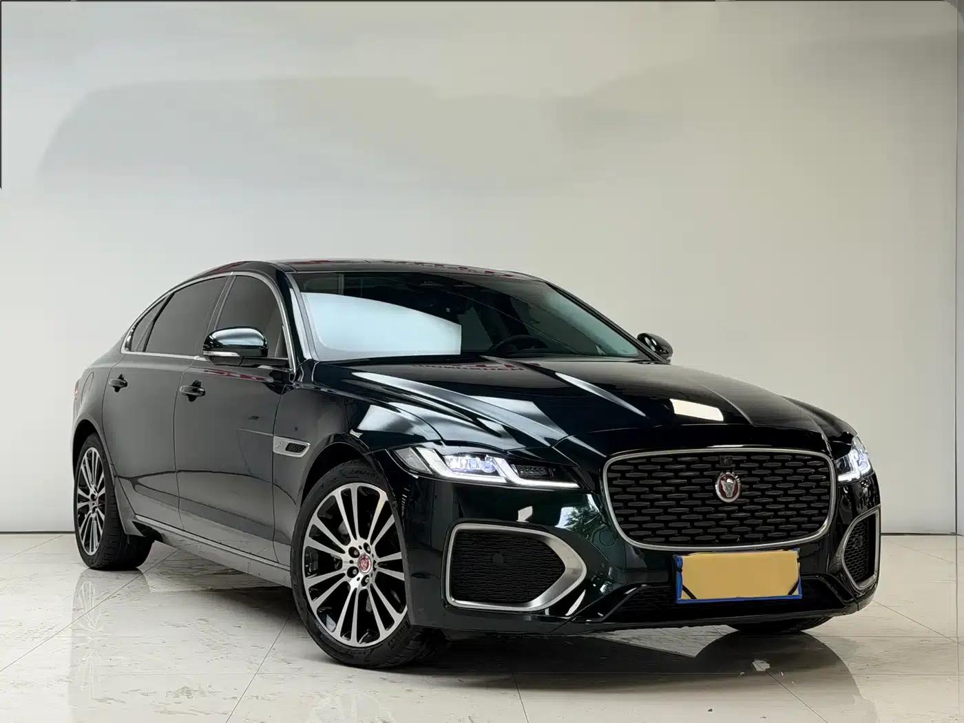 Jaguar XFL 2025 2.0T P250 2WD Luxury Edition — миниатюра 3