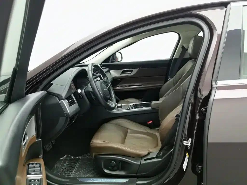 2020 Jaguar XFL 2.0T P250 AWD Premium Edition — миниатюра 10