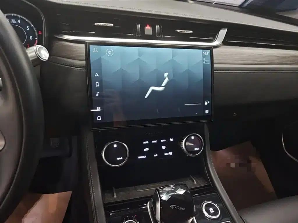 2021 Jaguar XFL 2.0T P200 2WD Elite Luxury Edition — миниатюра 13