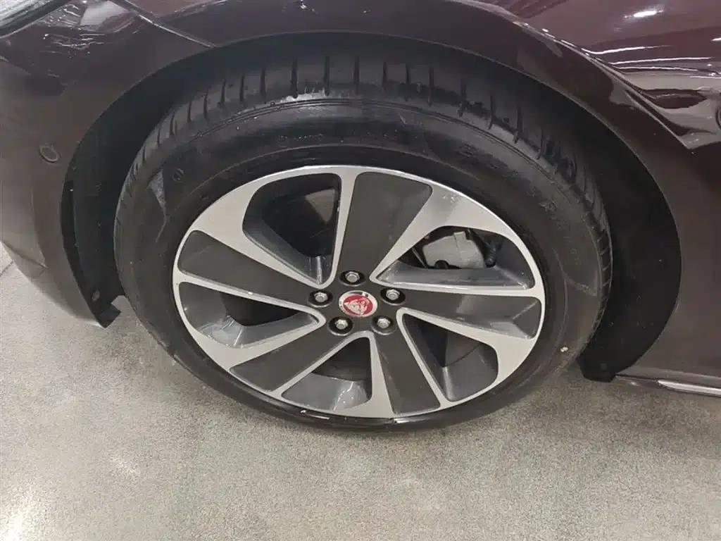 2021 Jaguar XFL 2.0T P200 2WD Elite Luxury Edition — миниатюра 23