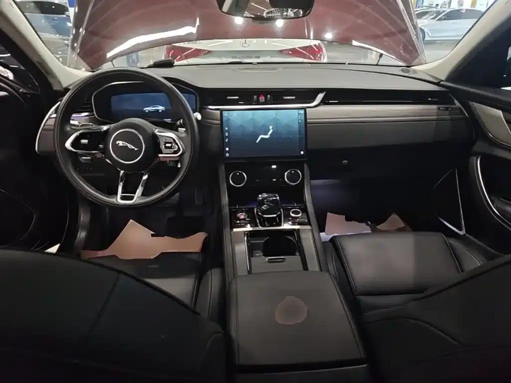 2021 Jaguar XFL 2.0T P200 2WD Elite Luxury Edition — миниатюра 10