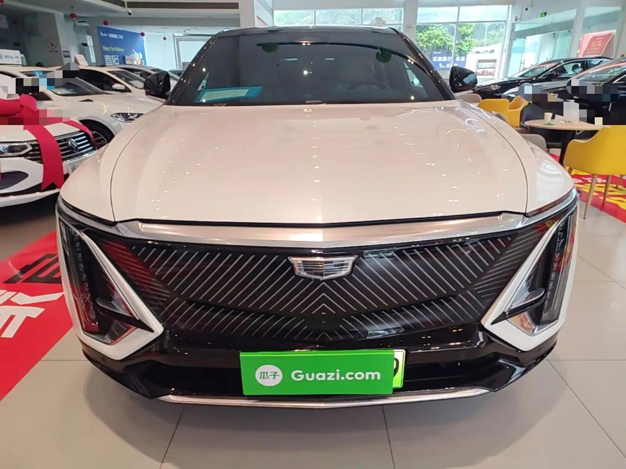 Cadillac LYRIQ 2022 Rear-Drive Long-Range Prestige Edition — миниатюра 2