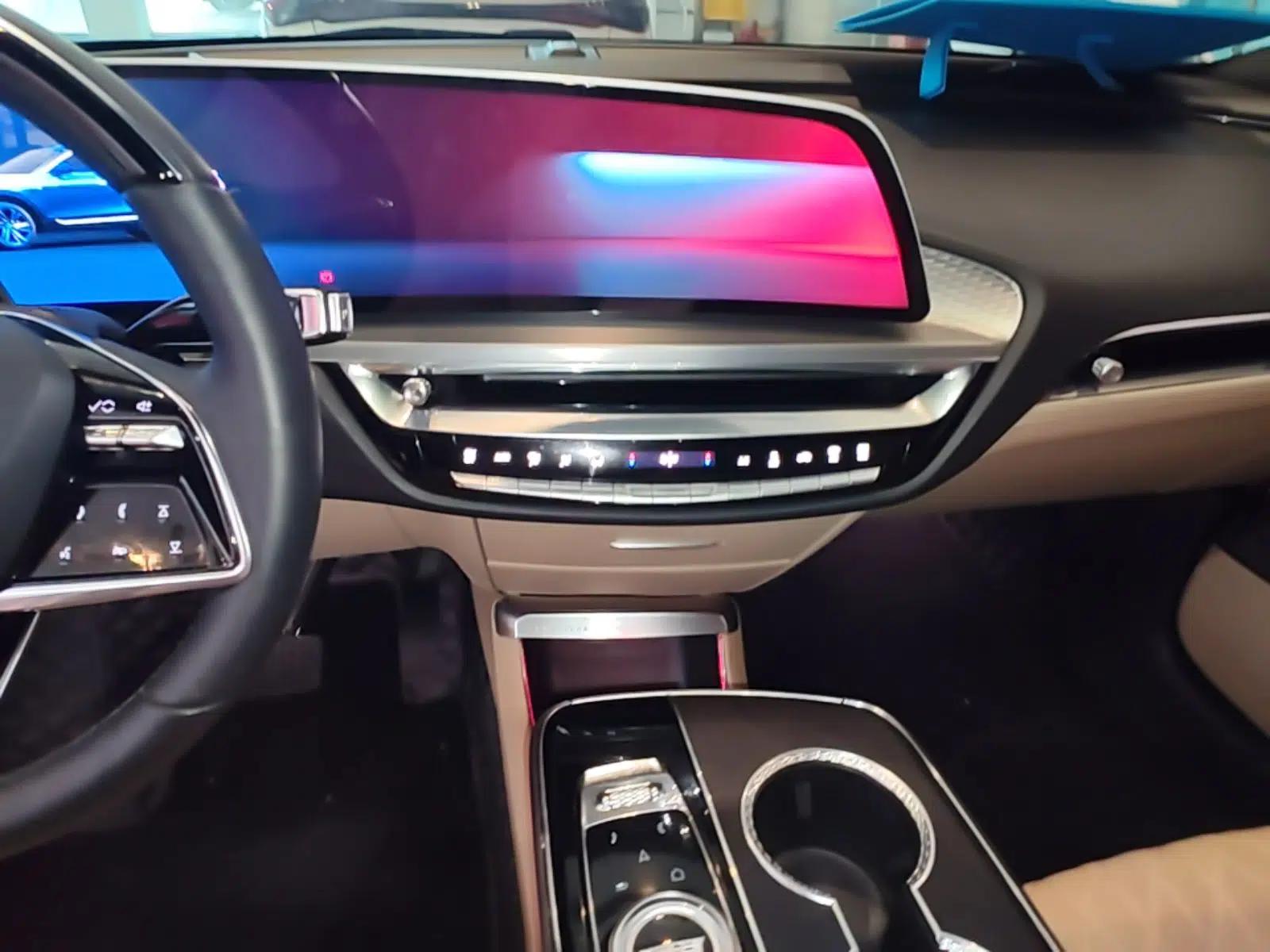 Cadillac LYRIQ 2022 Rear-Drive Long-Range Prestige Edition — миниатюра 16