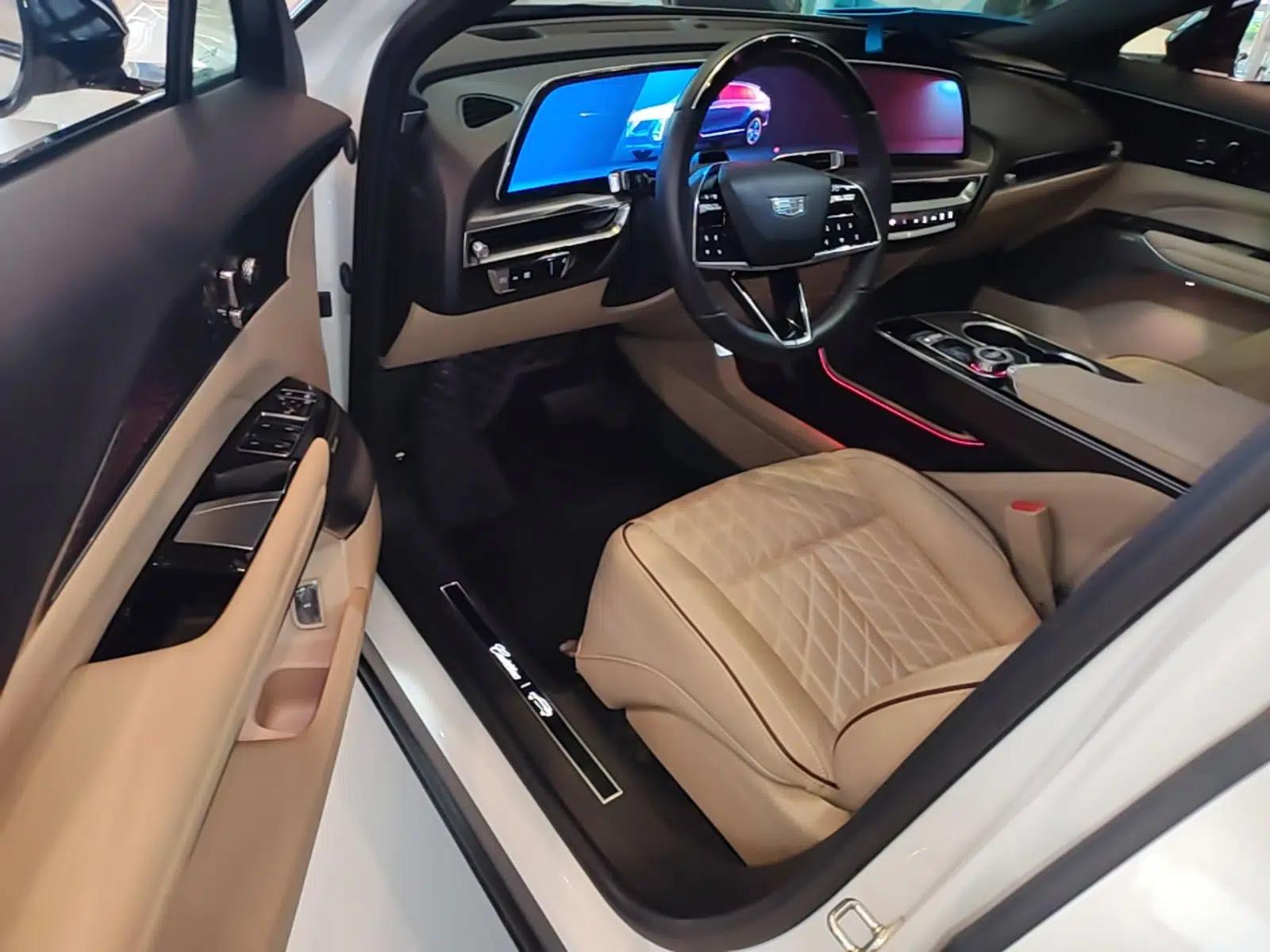 Cadillac LYRIQ 2022 Rear-Drive Long-Range Prestige Edition — миниатюра 19
