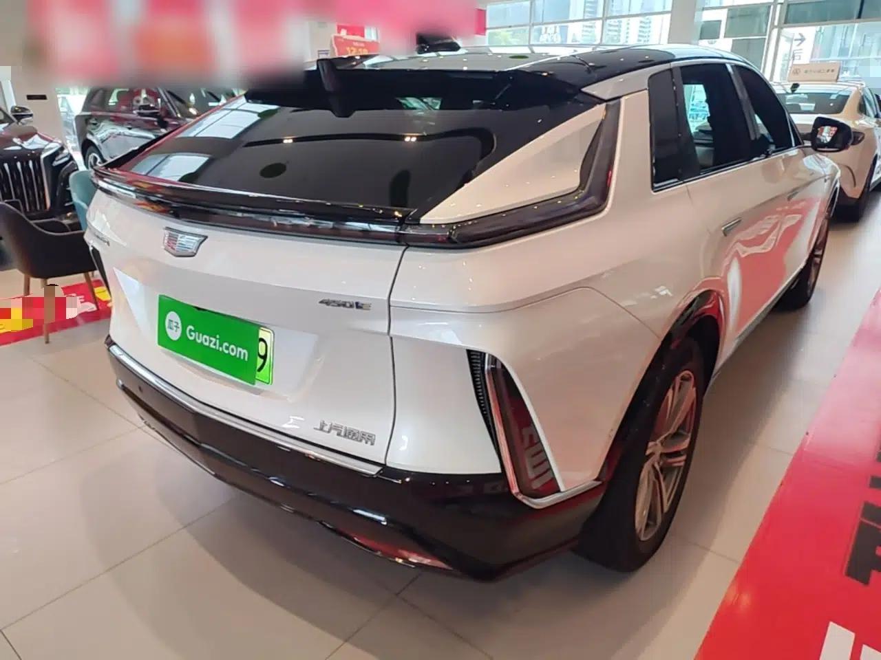 Cadillac LYRIQ 2022 Rear-Drive Long-Range Prestige Edition — миниатюра 6