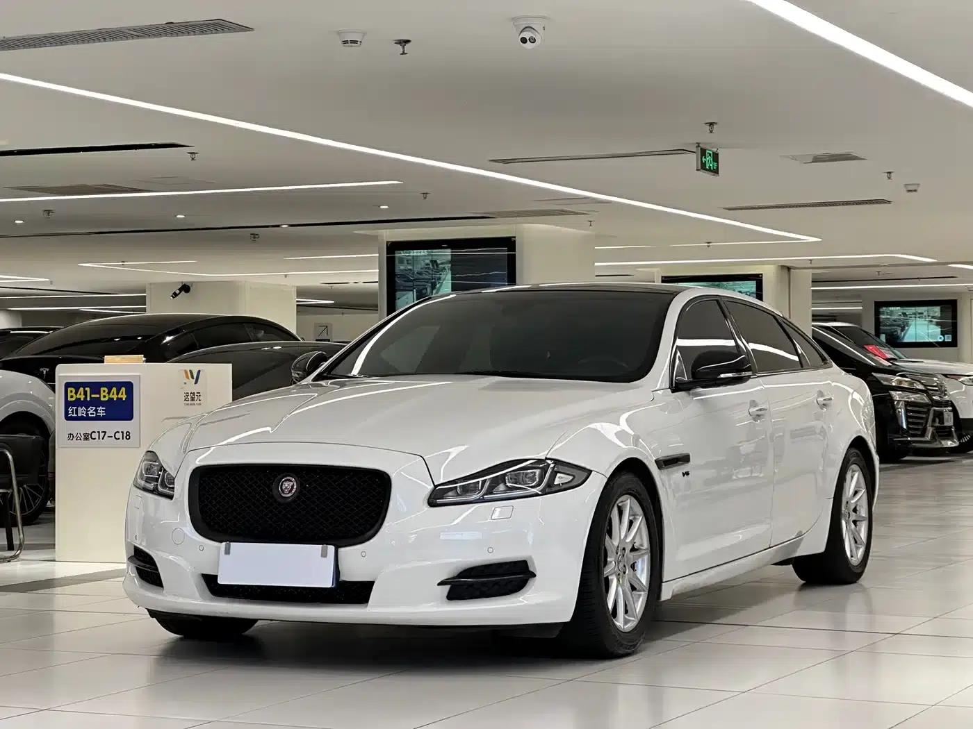 Jaguar XJ 2015 XJL 3.0 SC 2WD Panoramic Business Edition — миниатюра 1