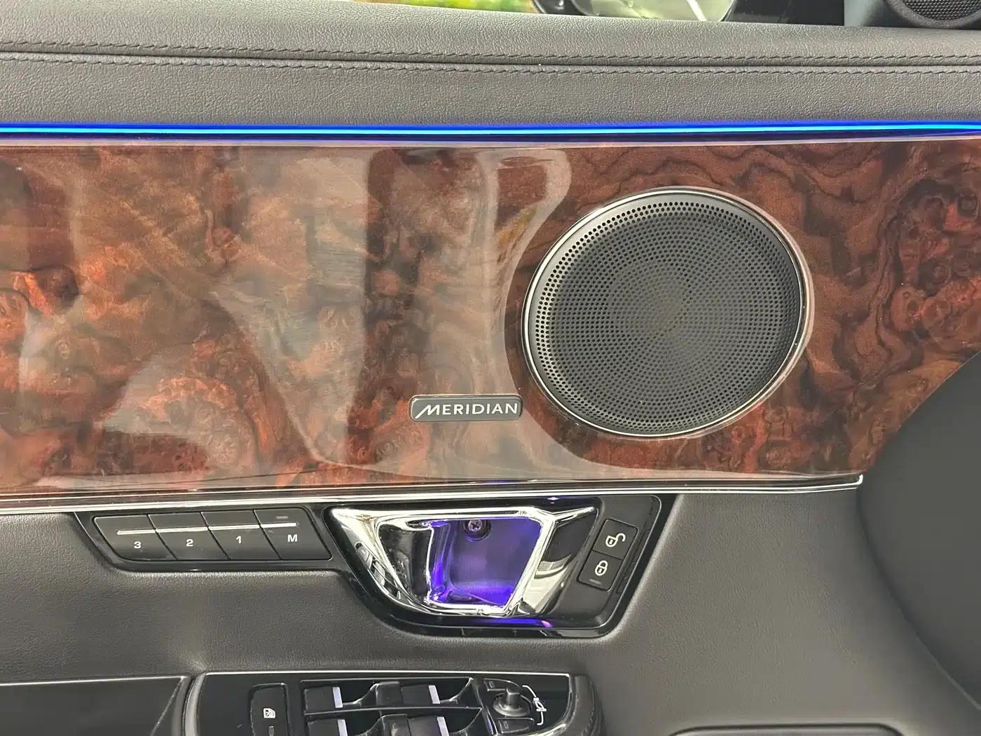 Jaguar XJ 2015 XJL 3.0 SC 2WD Panoramic Business Edition — миниатюра 12