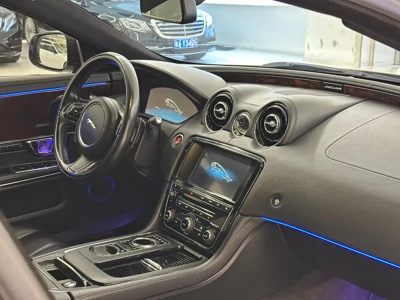 Jaguar XJ 2015 XJL 3.0 SC 2WD Panoramic Business Edition — миниатюра 14
