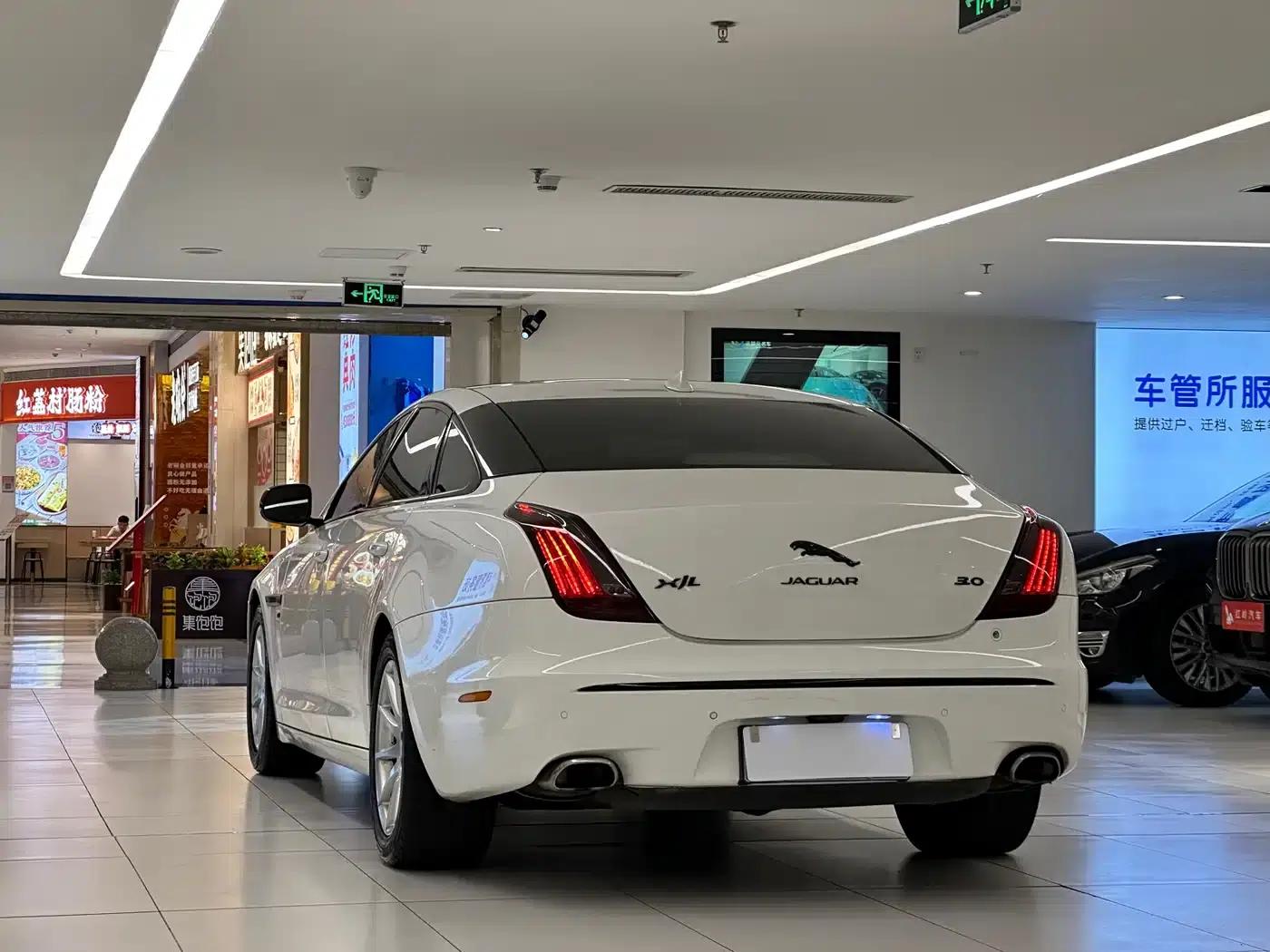 Jaguar XJ 2015 XJL 3.0 SC 2WD Panoramic Business Edition — миниатюра 5