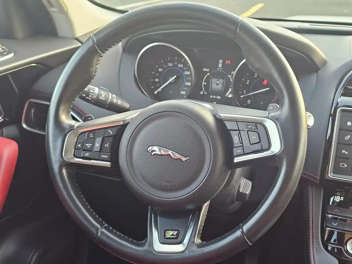 2016 Jaguar F-PACE 3.0 SC AWD R-Sport — миниатюра 8