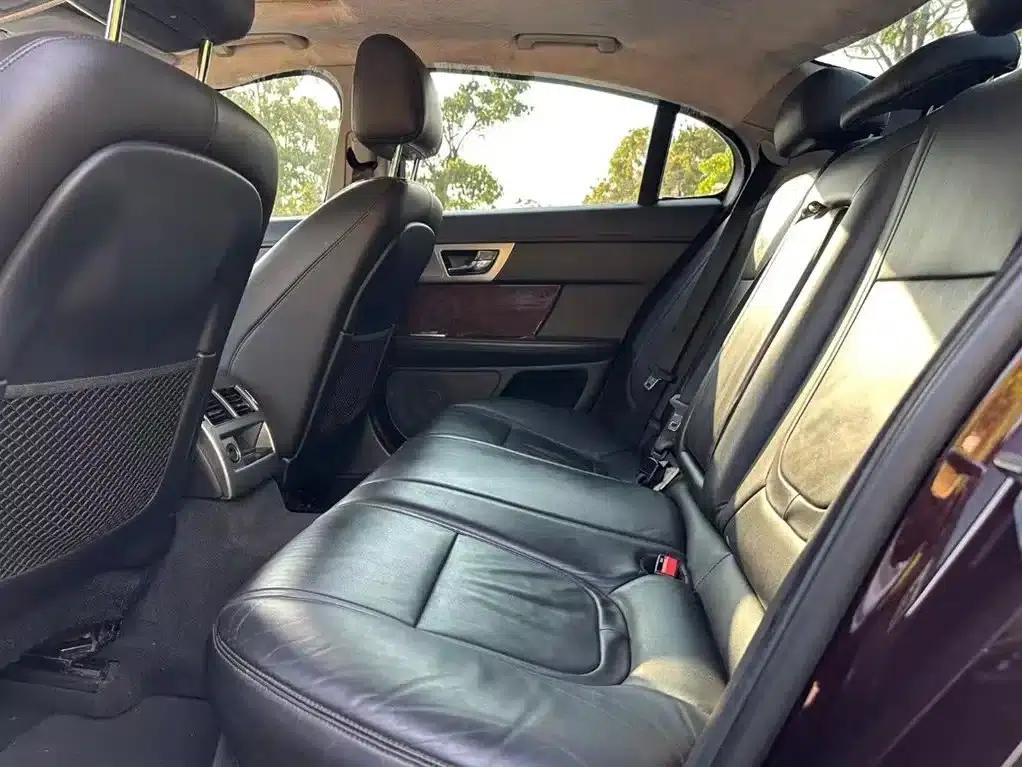 2014 Jaguar XF 2.0T Luxury Edition — миниатюра 6