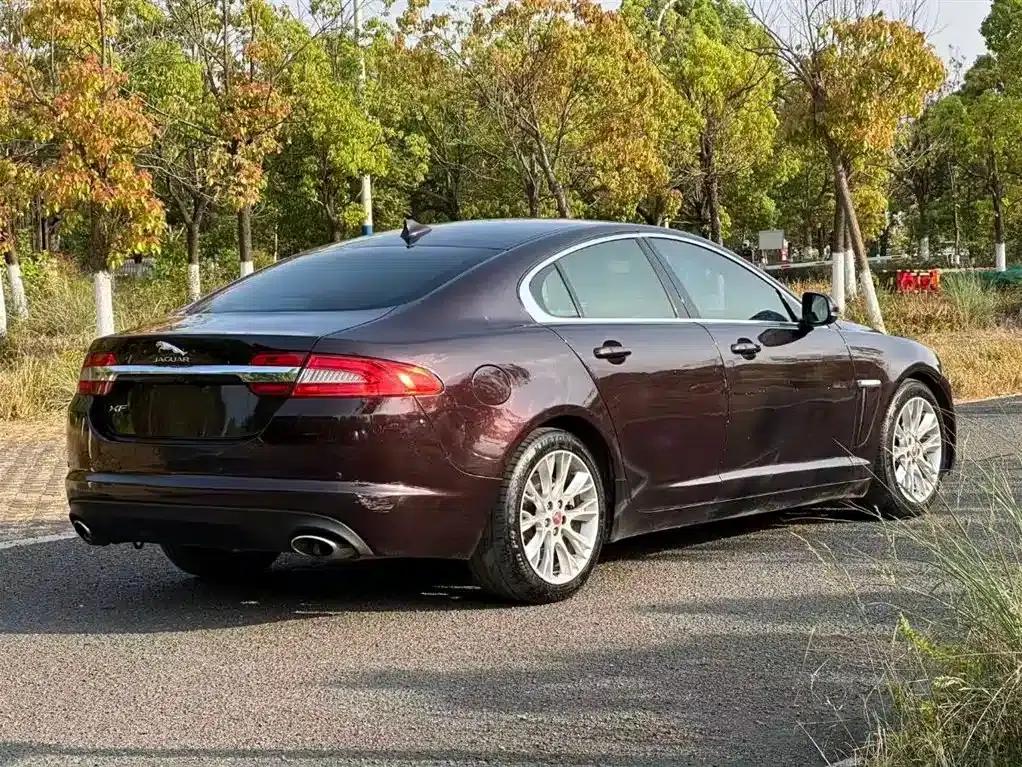 2014 Jaguar XF 2.0T Luxury Edition — миниатюра 7