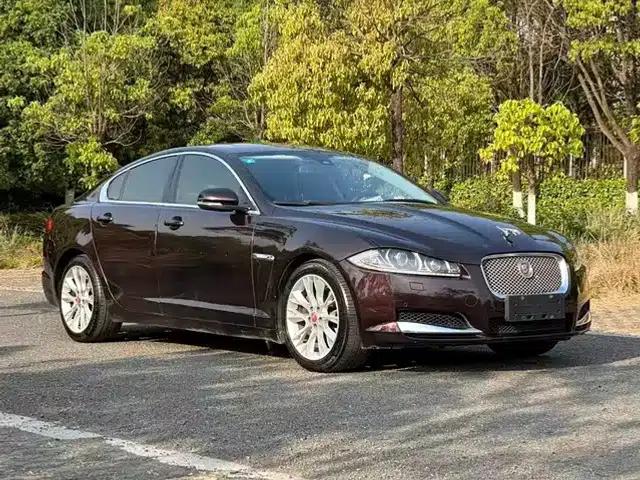 2014 Jaguar XF 2.0T Luxury Edition