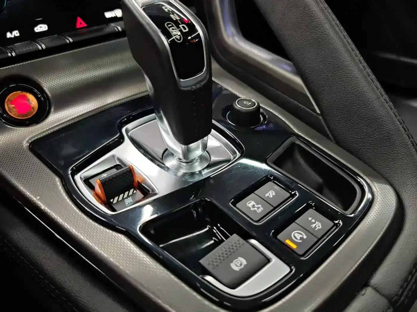 2016 Jaguar F-TYPE 3.0 SC S AWD Coupe — миниатюра 21