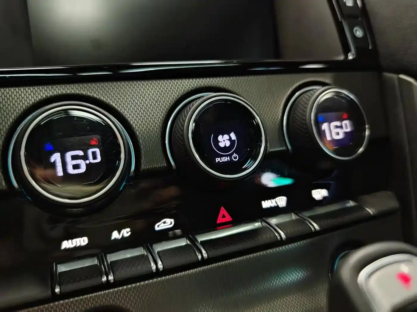 2016 Jaguar F-TYPE 3.0 SC S AWD Coupe — миниатюра 22