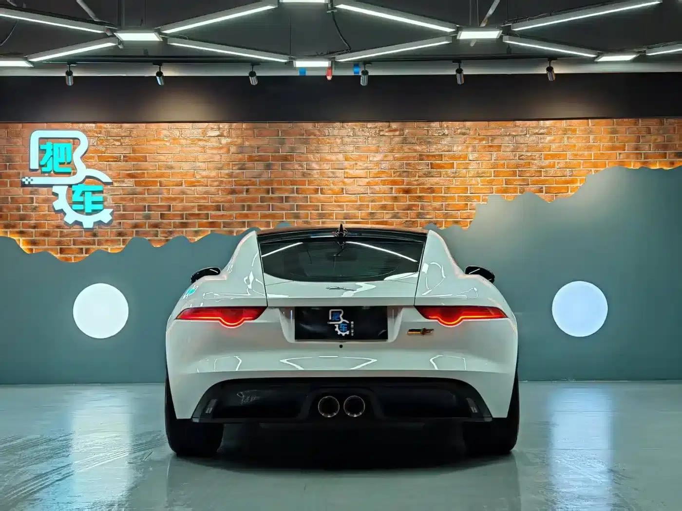 2016 Jaguar F-TYPE 3.0 SC S AWD Coupe — миниатюра 9