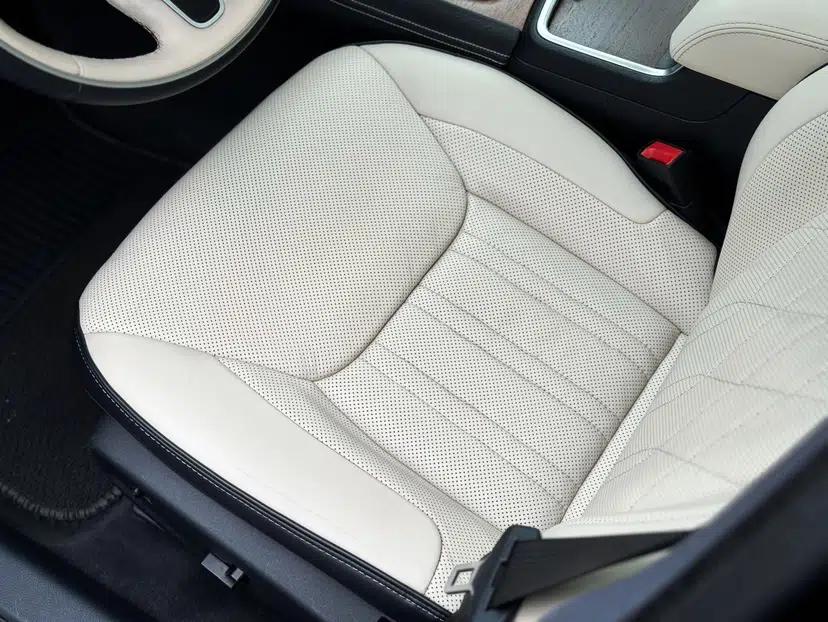 Chrysler 300C 2016 3.0L Supreme Edition — миниатюра 18
