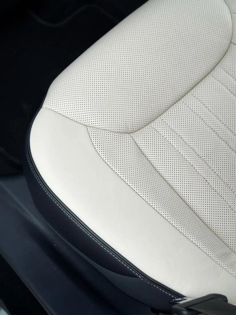 Chrysler 300C 2016 3.0L Supreme Edition — миниатюра 21