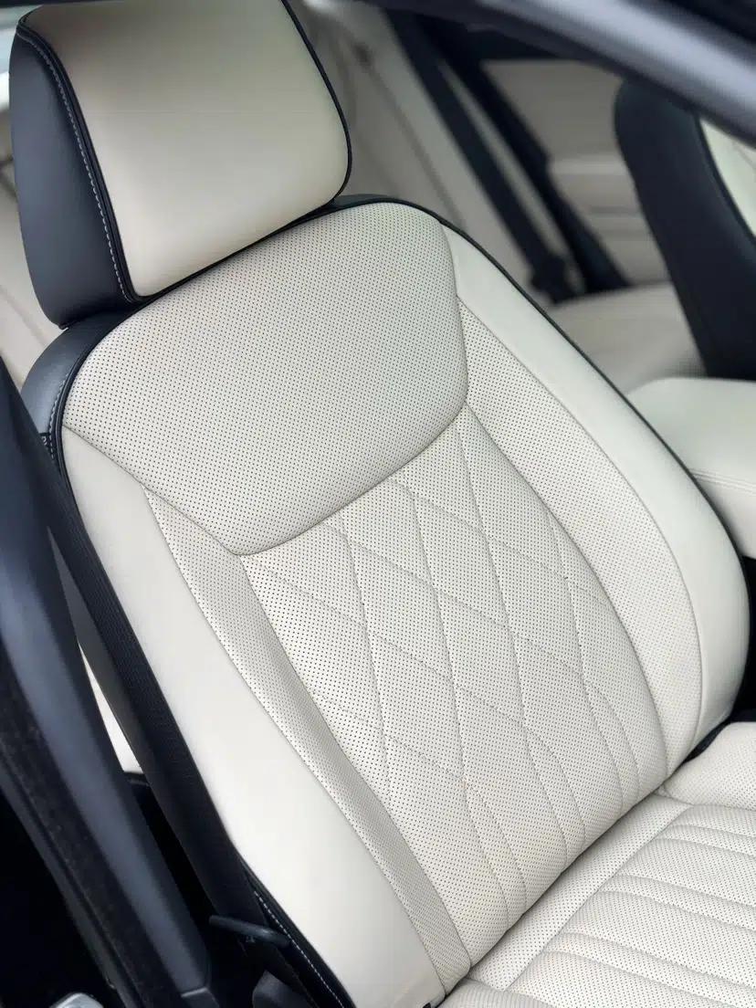 Chrysler 300C 2016 3.0L Supreme Edition — миниатюра 32