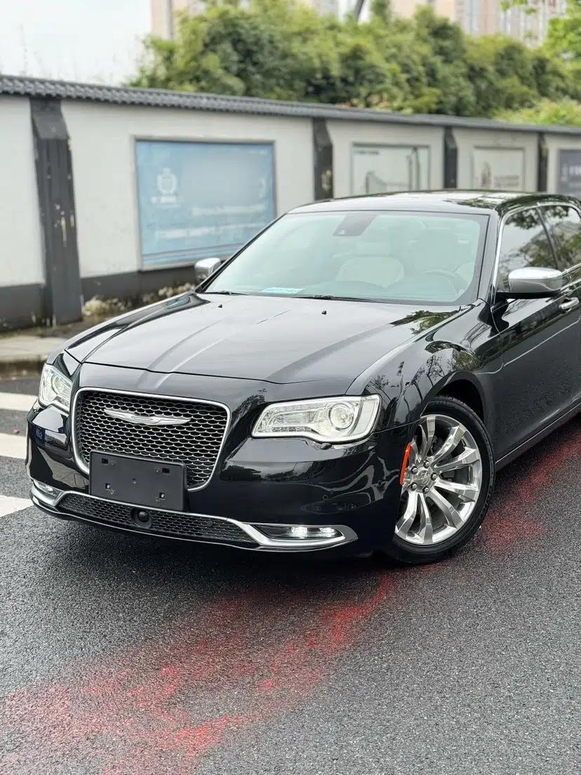 Chrysler 300C 2016 3.0L Supreme Edition — миниатюра 8