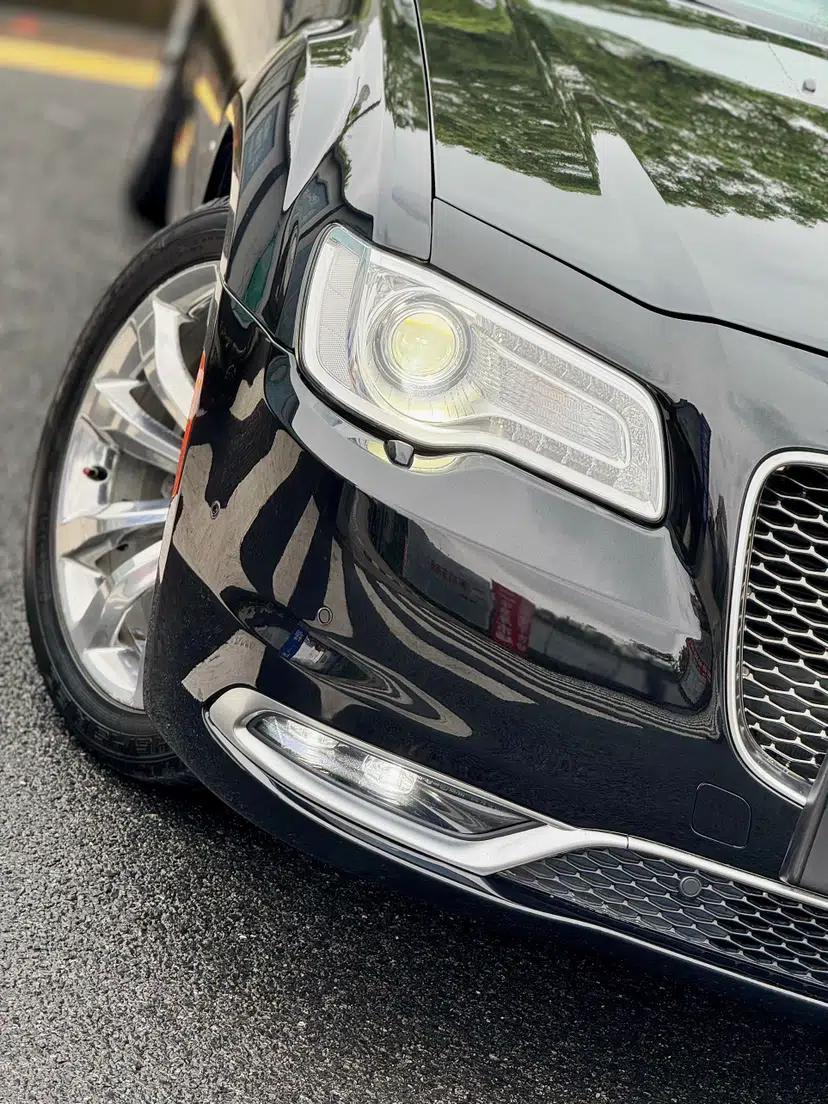 Chrysler 300C 2016 3.0L Supreme Edition — миниатюра 10