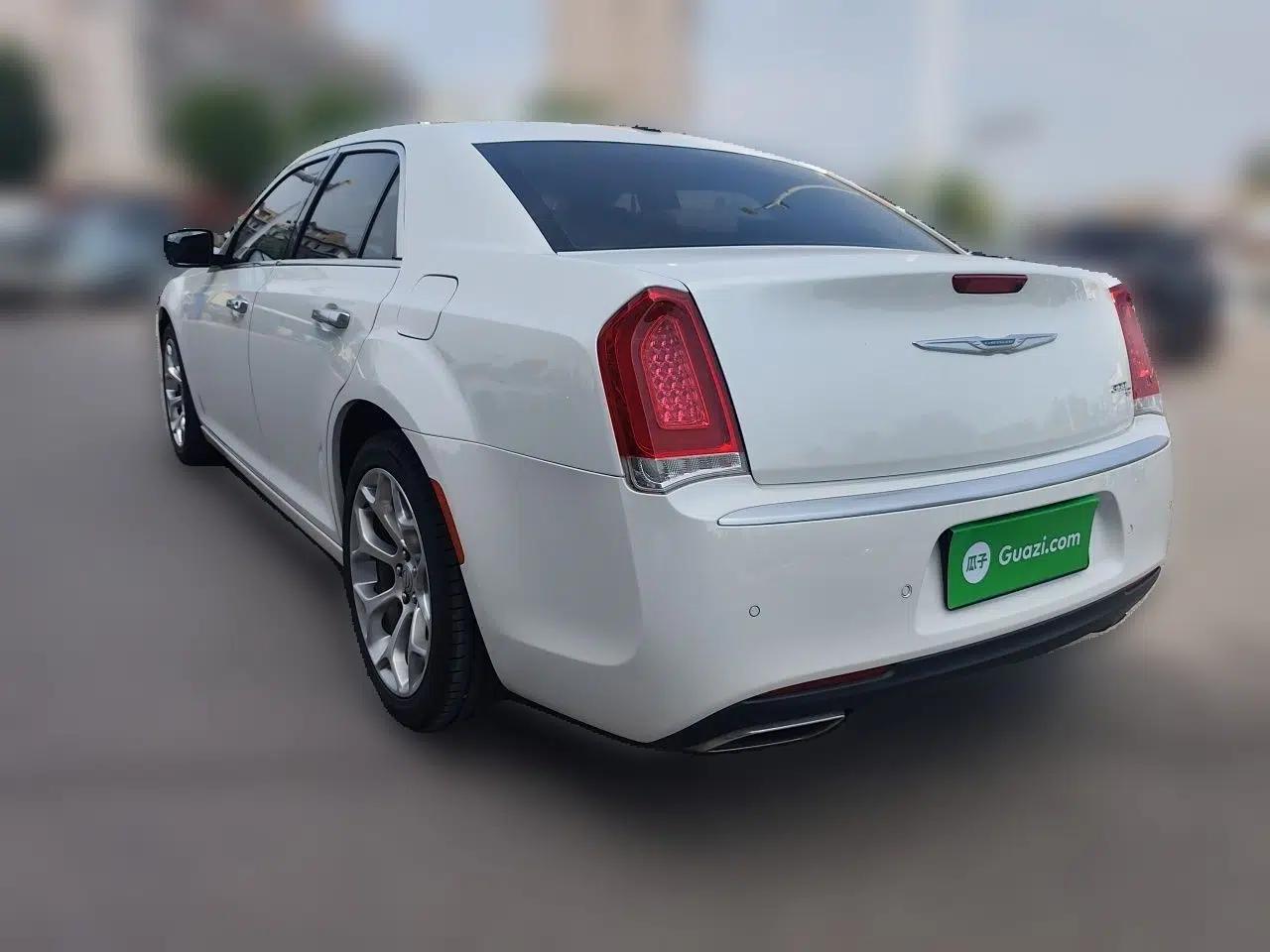 Chrysler 300C 2016 3.0L Supreme Edition — миниатюра 4