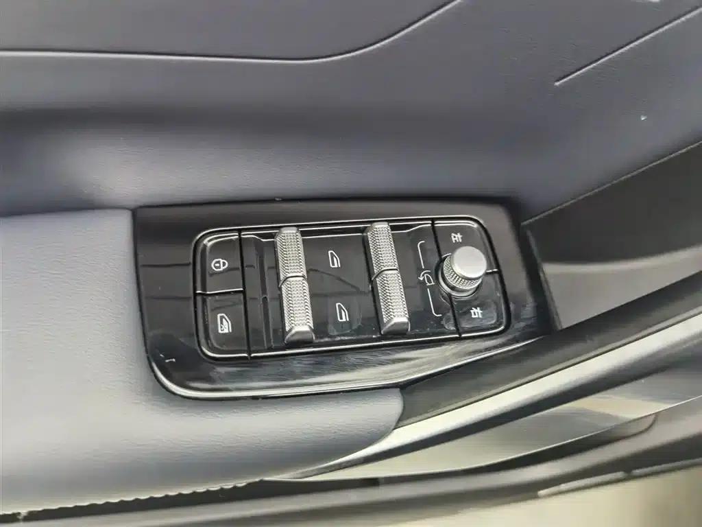 Geely Boyue L 2024 1.5TD DCT Premium Edition — миниатюра 9