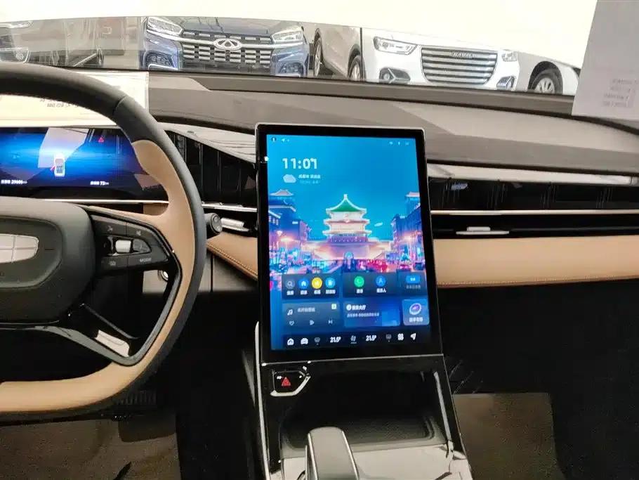 Geely Boyue L 2023 1.5TD DCT Luxury Edition — миниатюра 13