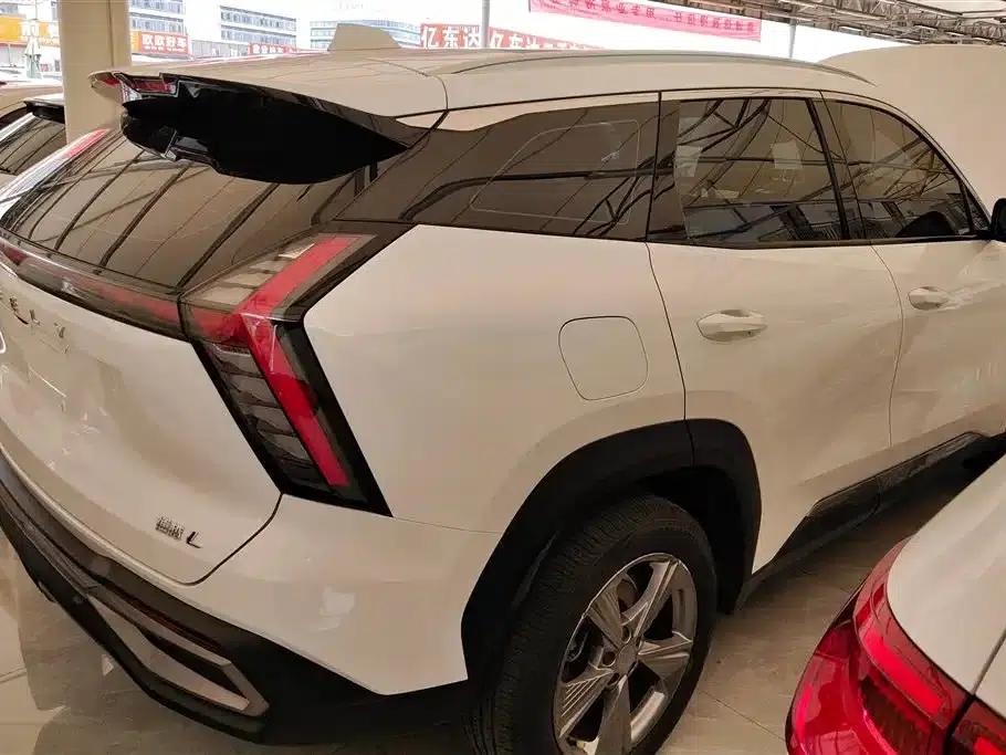Geely Boyue L 2023 1.5TD DCT Luxury Edition — миниатюра 3