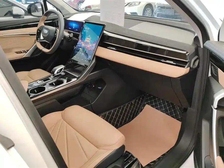 Geely Boyue L 2023 1.5TD DCT Luxury Edition — миниатюра 8