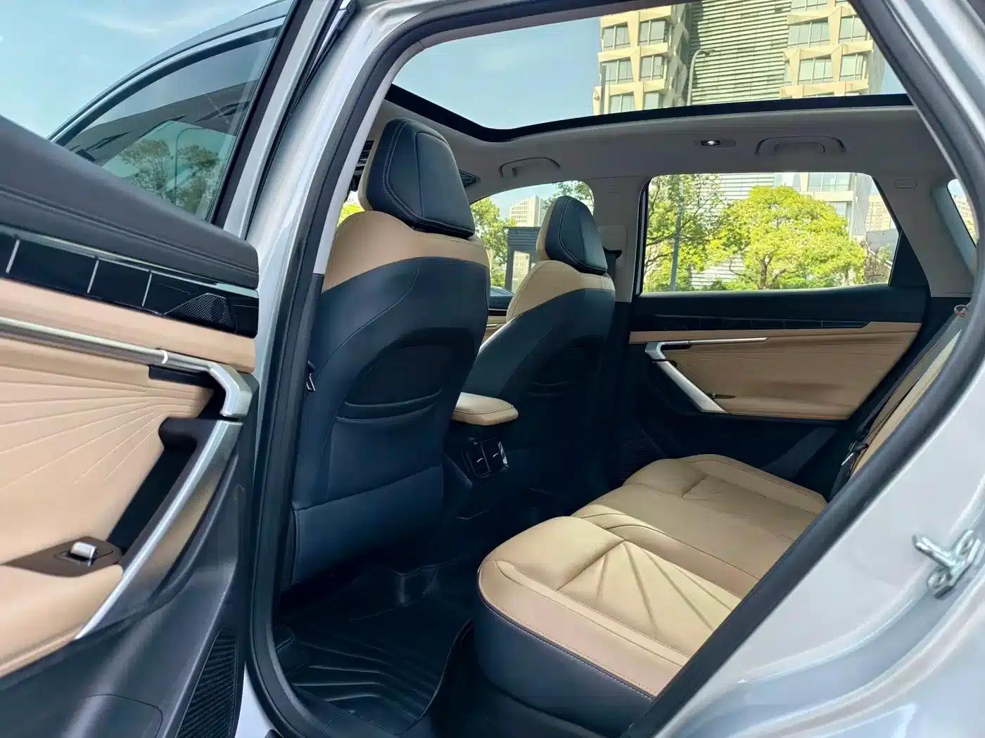 Geely Boyue L 2023 1.5TD DCT Luxury Edition — миниатюра 11