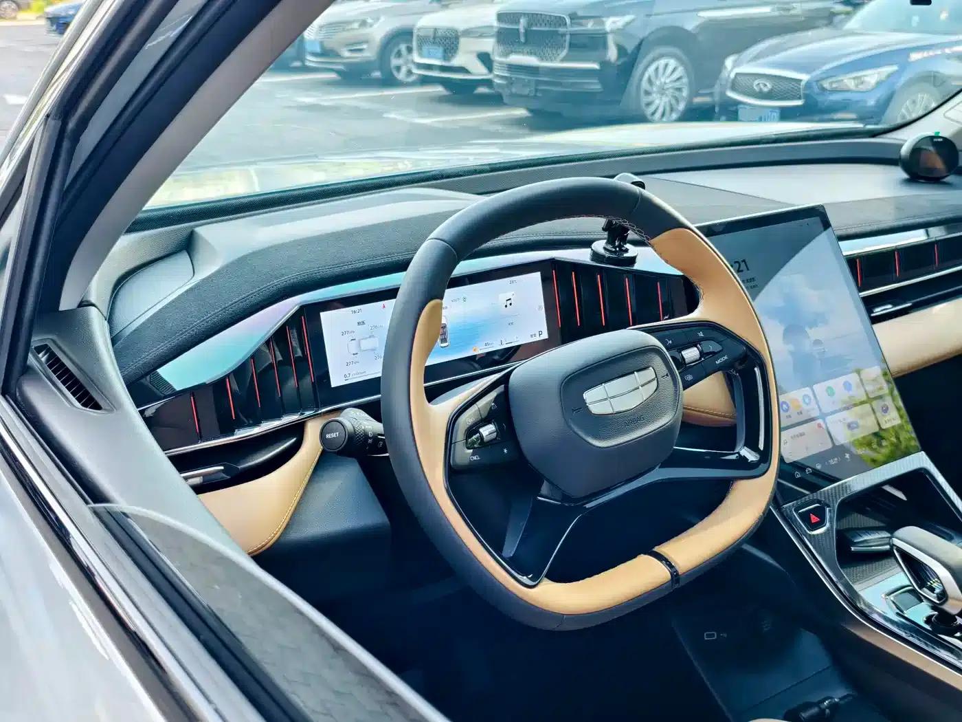 Geely Boyue L 2023 1.5TD DCT Luxury Edition — миниатюра 13