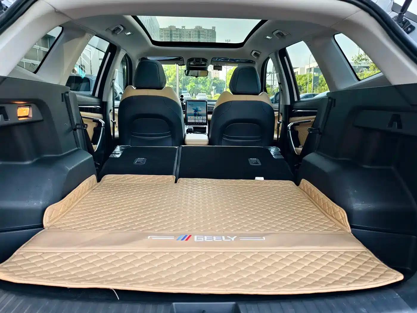 Geely Boyue L 2023 1.5TD DCT Luxury Edition — миниатюра 17