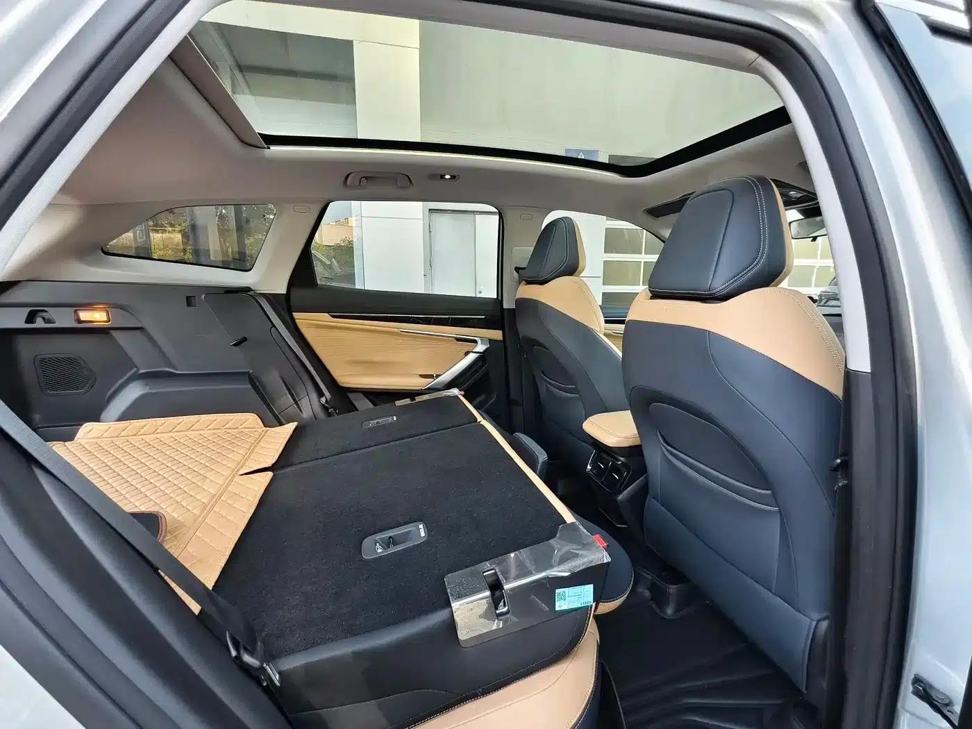 Geely Boyue L 2023 1.5TD DCT Luxury Edition — миниатюра 19