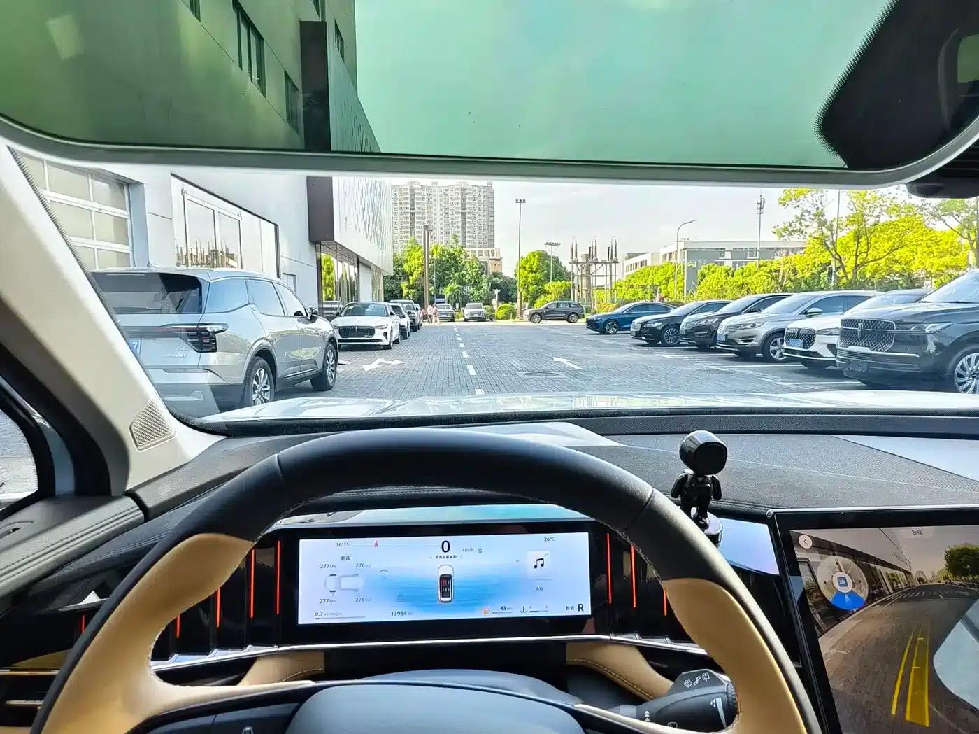 Geely Boyue L 2023 1.5TD DCT Luxury Edition — миниатюра 20