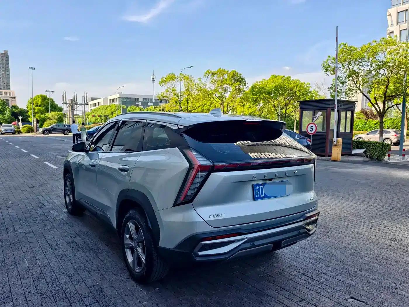 Geely Boyue L 2023 1.5TD DCT Luxury Edition — миниатюра 6