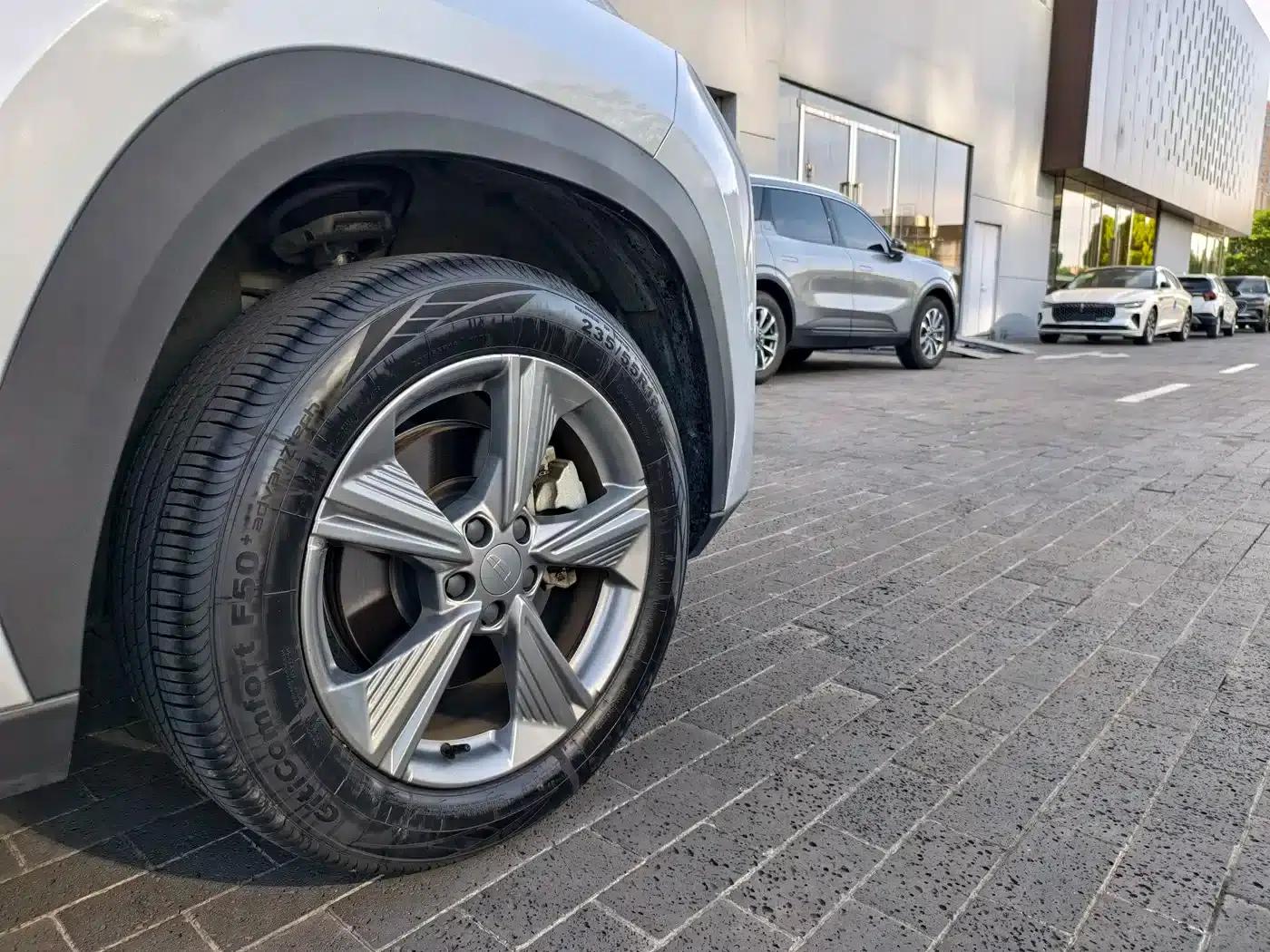 Geely Boyue L 2023 1.5TD DCT Luxury Edition — миниатюра 9