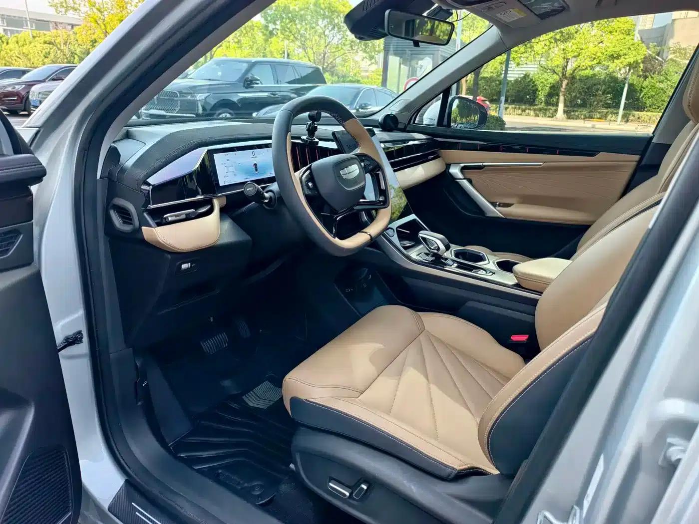 Geely Boyue L 2023 1.5TD DCT Luxury Edition — миниатюра 10
