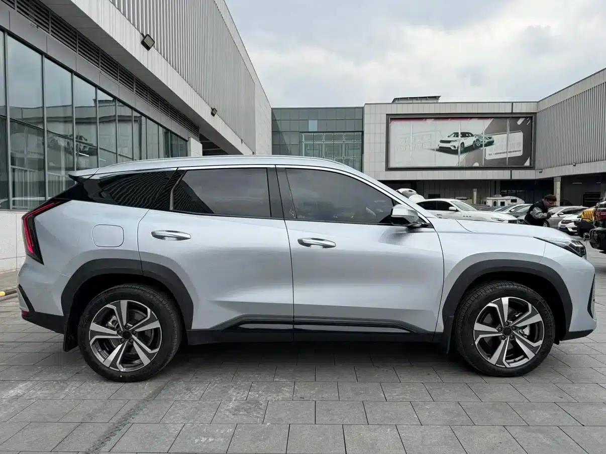 Geely Boyue L 2025 Fourth Generation 1.5TD DCT (Mountain and River) — миниатюра 12