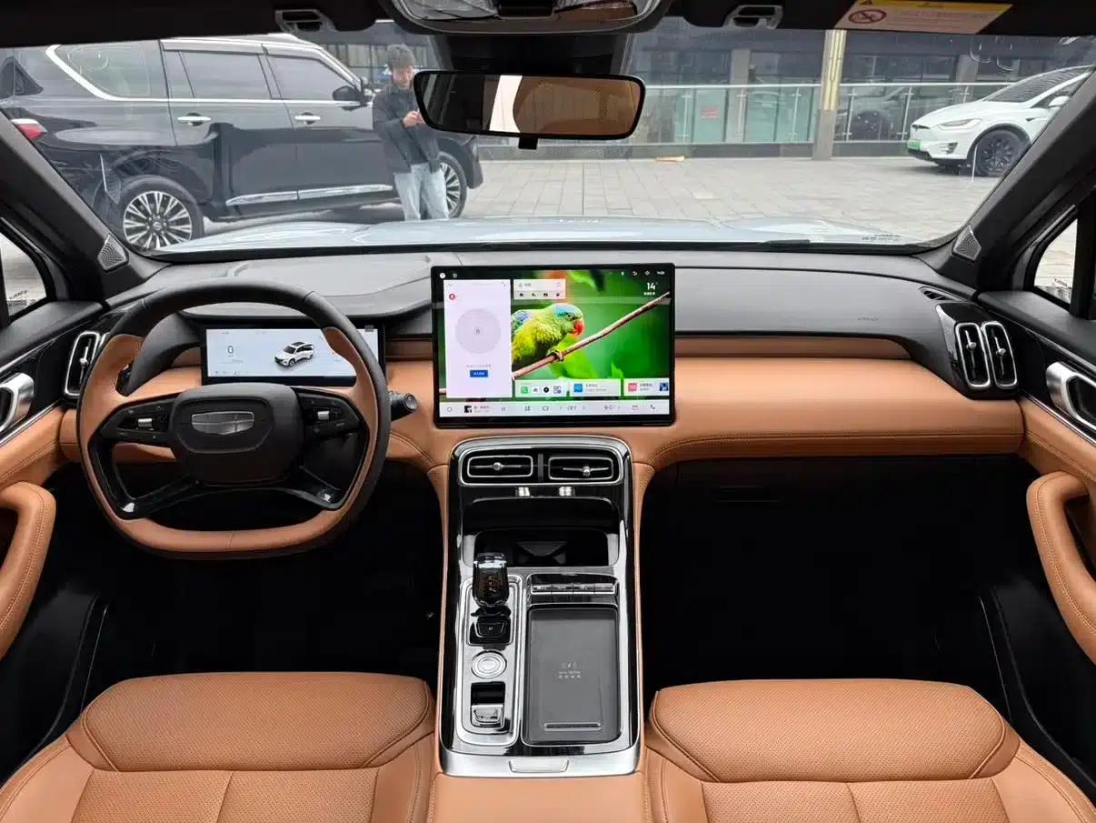 Geely Boyue L 2025 Fourth Generation 1.5TD DCT (Mountain and River) — миниатюра 5