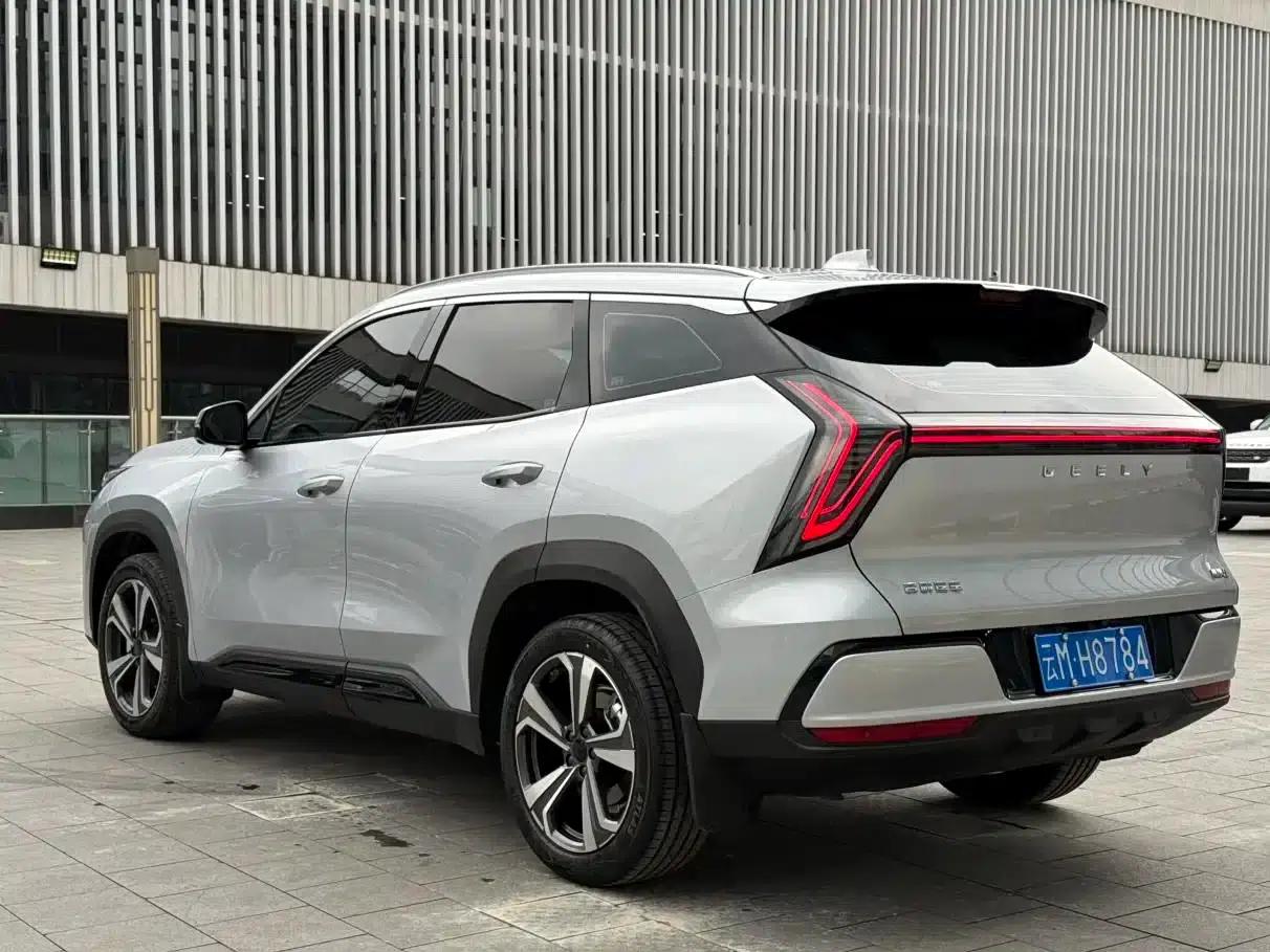 Geely Boyue L 2025 Fourth Generation 1.5TD DCT (Mountain and River) — миниатюра 9