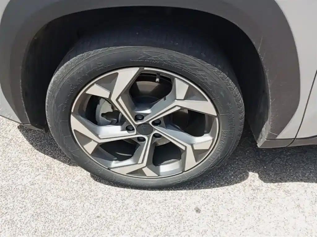 Geely Boyue L 2023 1.5TD DCT Premium Edition — миниатюра 23
