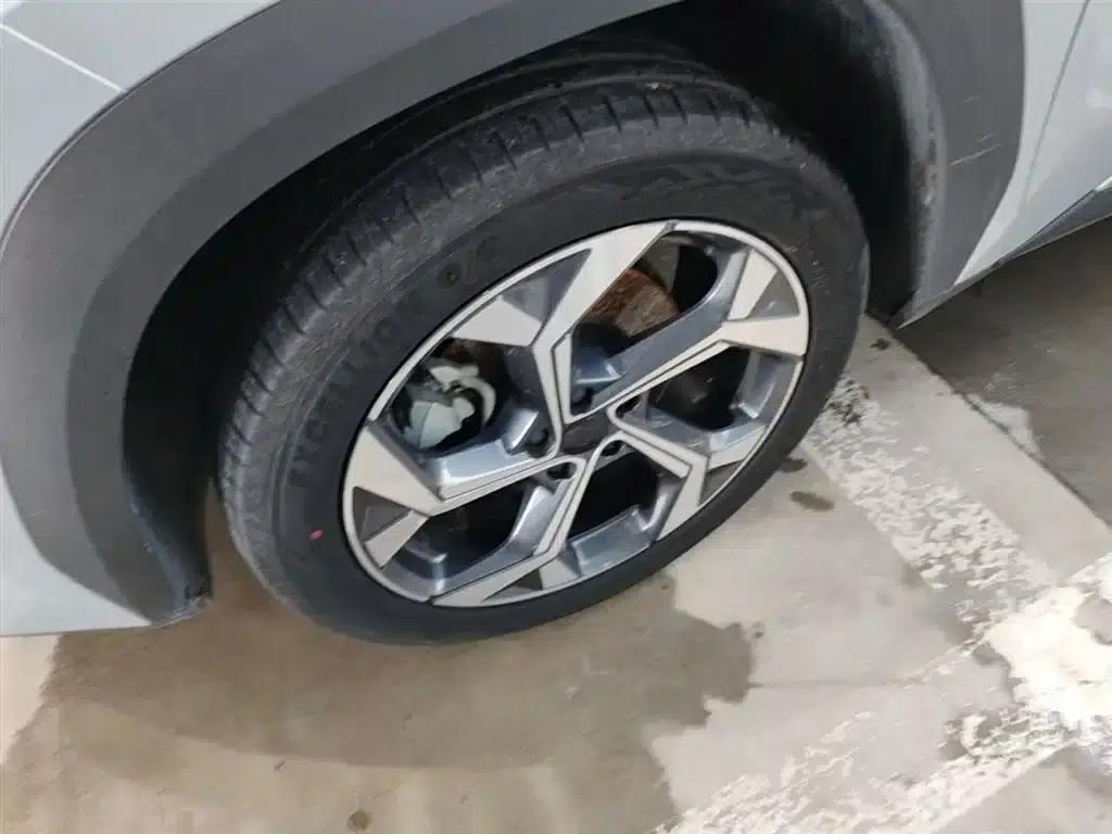 Geely Boyue L 2023 1.5TD DCT Premium Edition — миниатюра 23