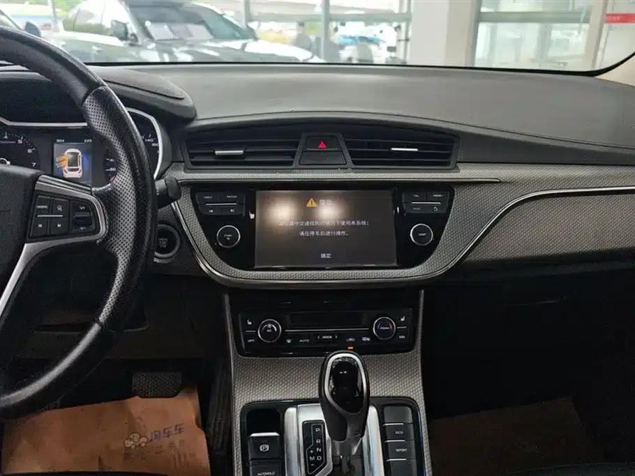 Geely GS 2016 Elegant Edition 1.3T Automatic Premium Model — миниатюра 13