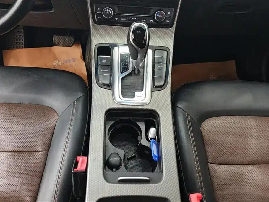 Geely GS 2016 Elegant Edition 1.3T Automatic Premium Model — миниатюра 16