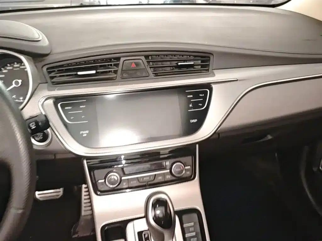 Geely GS 2018 Sport Edition 1.4T Automatic Leading Model — миниатюра 13