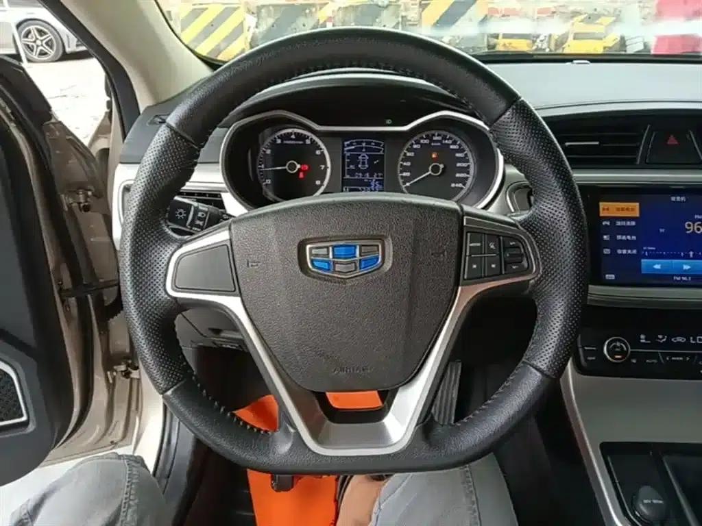 Geely Emgrand GL 2017 1.3T Manual Elite — миниатюра 11