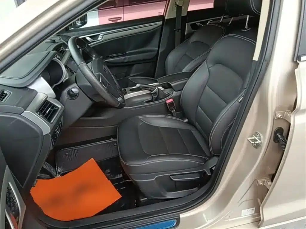 Geely Emgrand GL 2017 1.3T Manual Elite — миниатюра 15