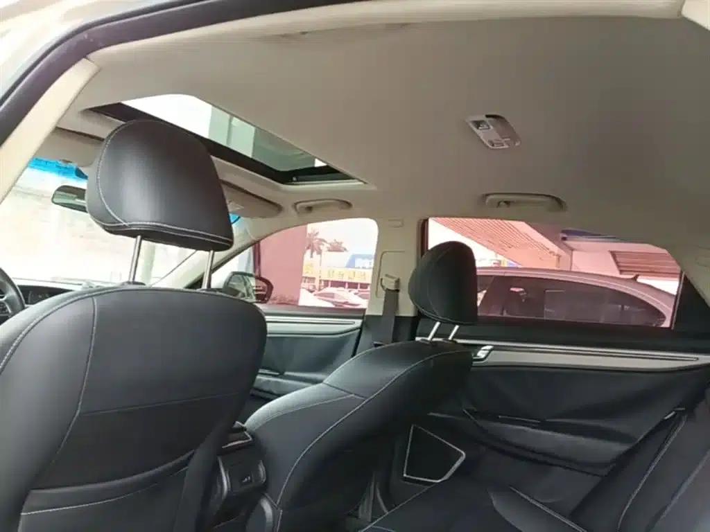 Geely Emgrand GL 2017 1.3T Manual Elite — миниатюра 18