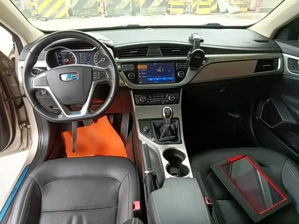 Geely Emgrand GL 2017 1.3T Manual Elite — миниатюра 10